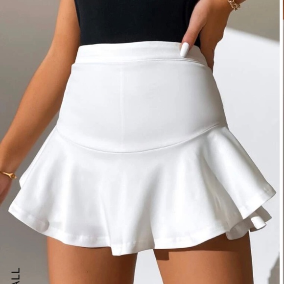 Skort - Picture 3 of 3
